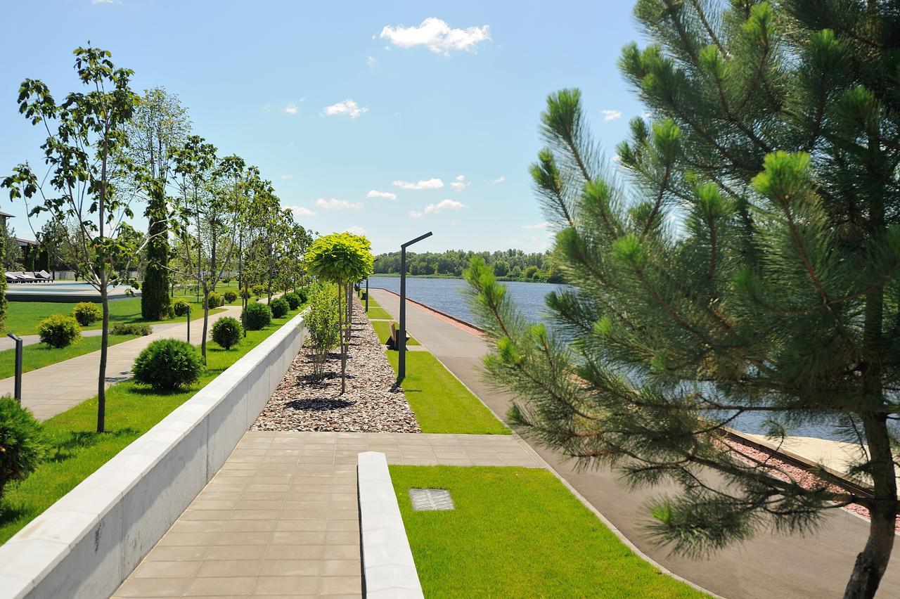 Riviera Zoloche Resort & Spa Vishenki  Bagian luar foto