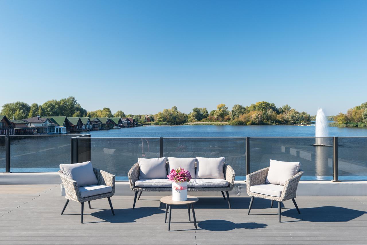 Riviera Zoloche Resort & Spa Vishenki  Bagian luar foto