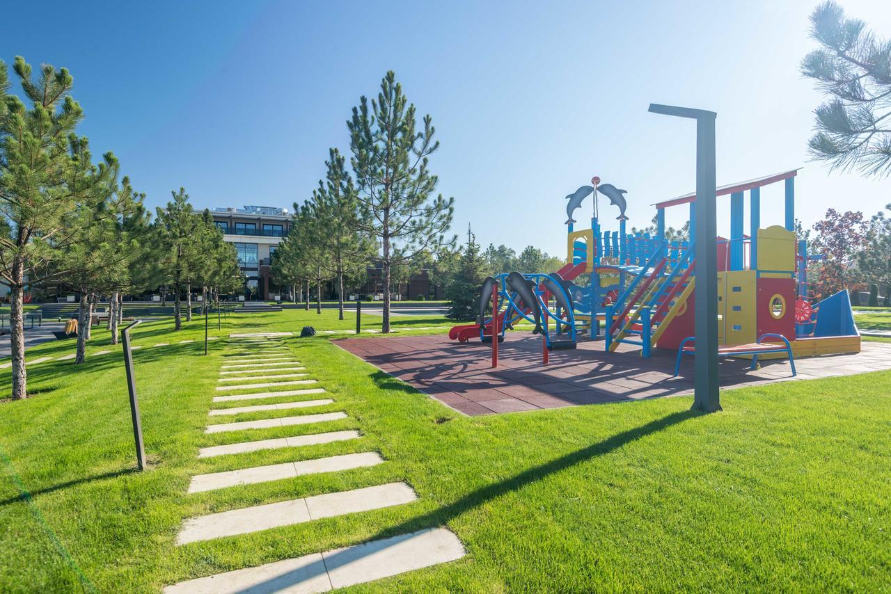 Riviera Zoloche Resort & Spa Vishenki  Bagian luar foto