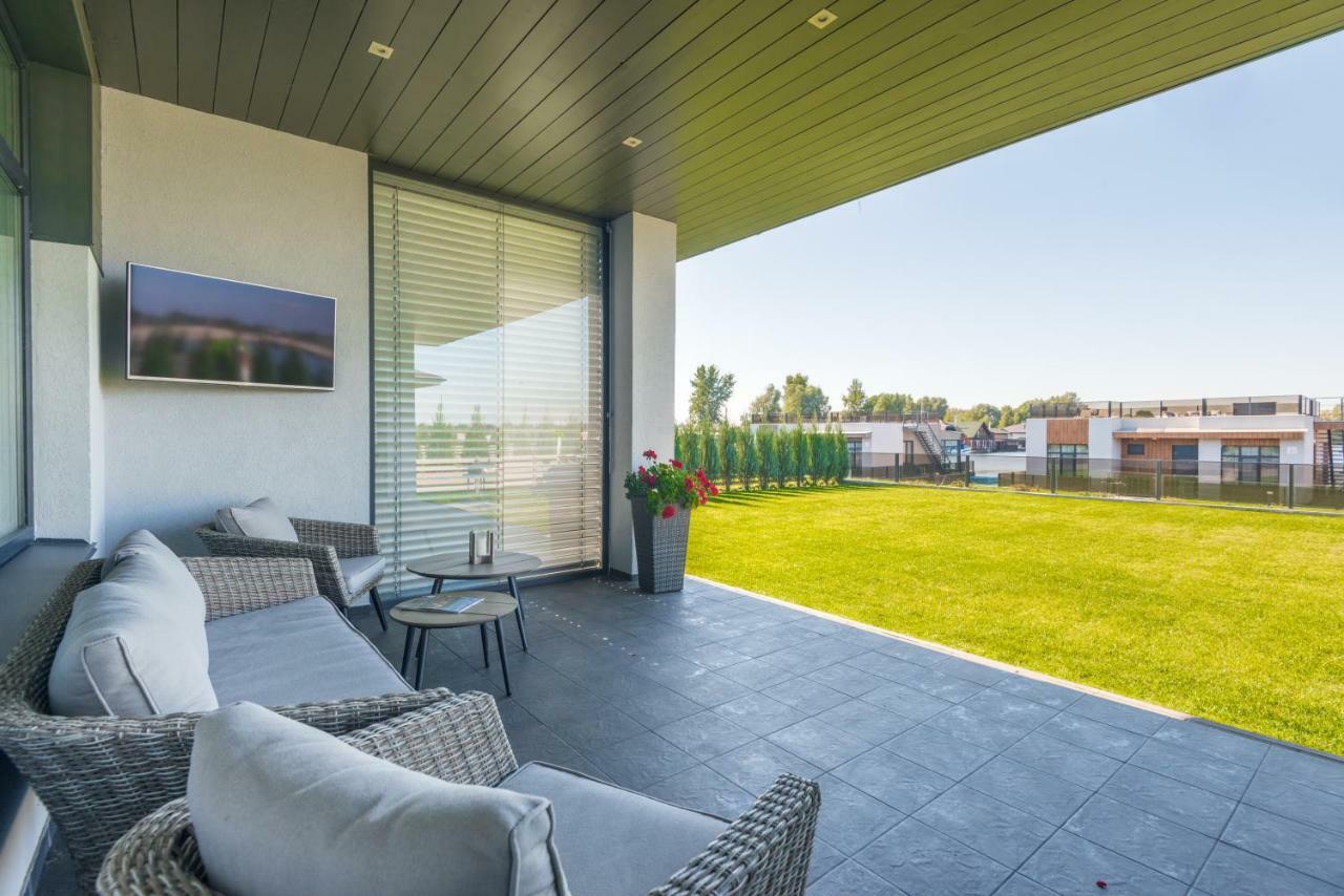 Riviera Zoloche Resort & Spa Vishenki  Bagian luar foto